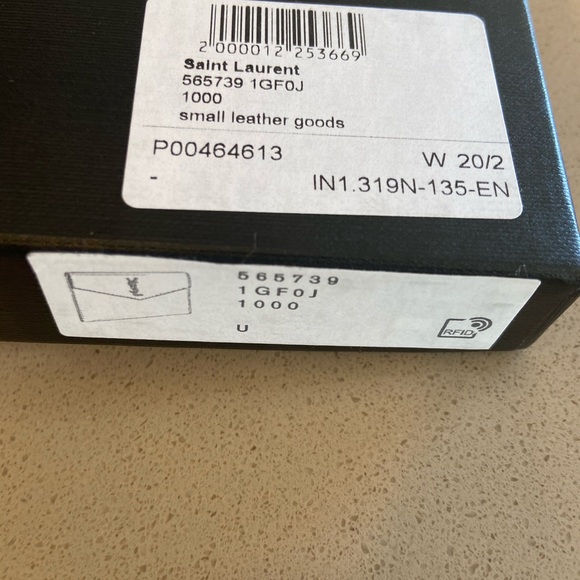 Saint Laurent uptown leather envelope pouch - Picture 11 of 12